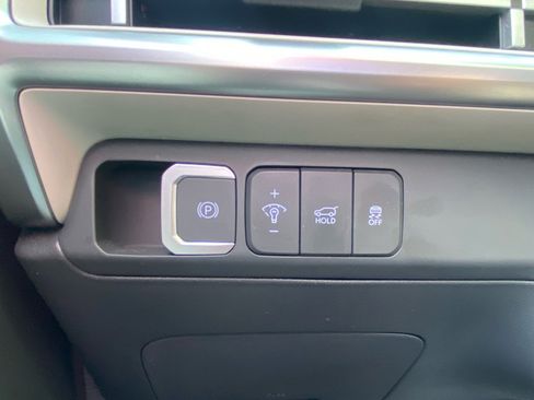 Used 2025 Hyundai Santa Fe SEL w/ Tow & Go Package image 19