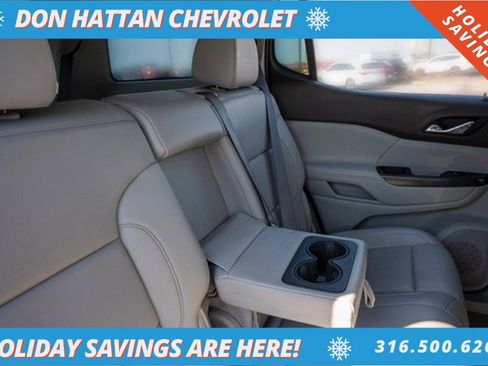 Used 2023 GMC Acadia SLT image 27