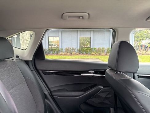 Used 2025 Kia Seltos S FWD image 14
