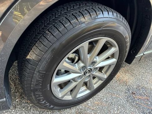 Used 2025 MAZDA CX-5 AWD 2.5 S w/ Preferred Package image 11