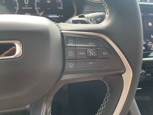 New 2025 Jeep Grand Cherokee Laredo X image 10