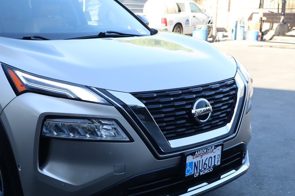 Used 2021 Nissan Rogue Platinum AWD/4WD image 9