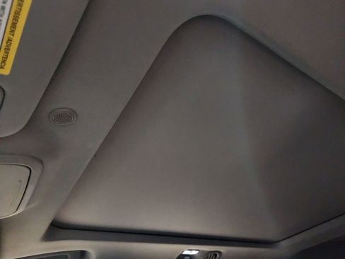 Used 2021 Ford Explorer Limited w/ Equipment Group 301A RWD image 45