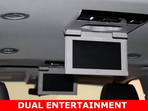 Used 2020 Cadillac Escalade ESV Premium Luxury image 15