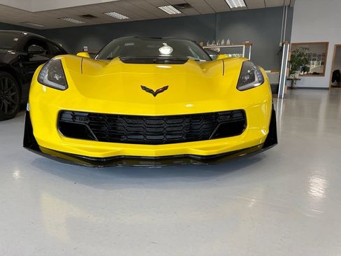 Used 2019 Chevrolet Corvette Z06 RWD image 3