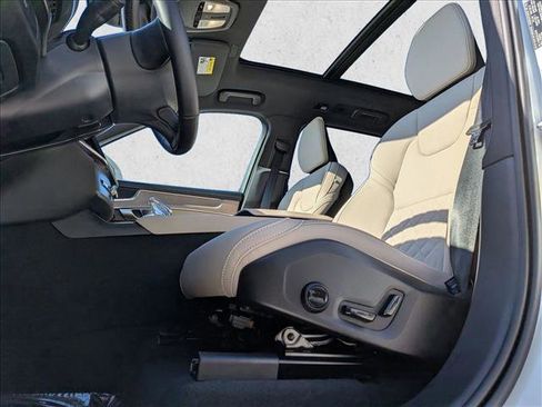 Used 2026 Volvo XC90 B6 Plus w/ Protection Package AWD/4WD image 4