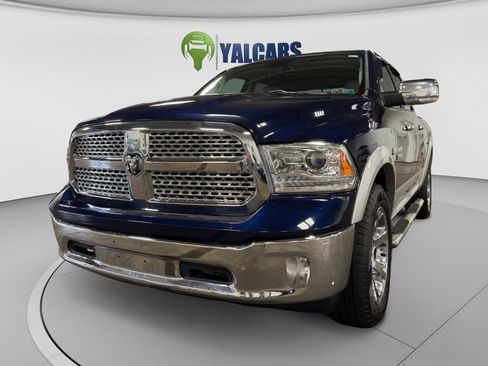 Used 2013 RAM 1500 Laramie w/ Convenience Group AWD/4WD image 9