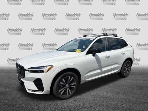 Used 2024 Volvo XC60 B5 Core w/ Protection Package Premier AWD/4WD image 8