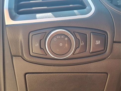 Used 2024 Ford Edge SEL AWD/4WD image 15
