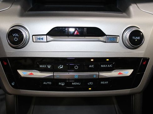 Used 2022 Ford Explorer XLT w/ Equipment Group 202A image 54