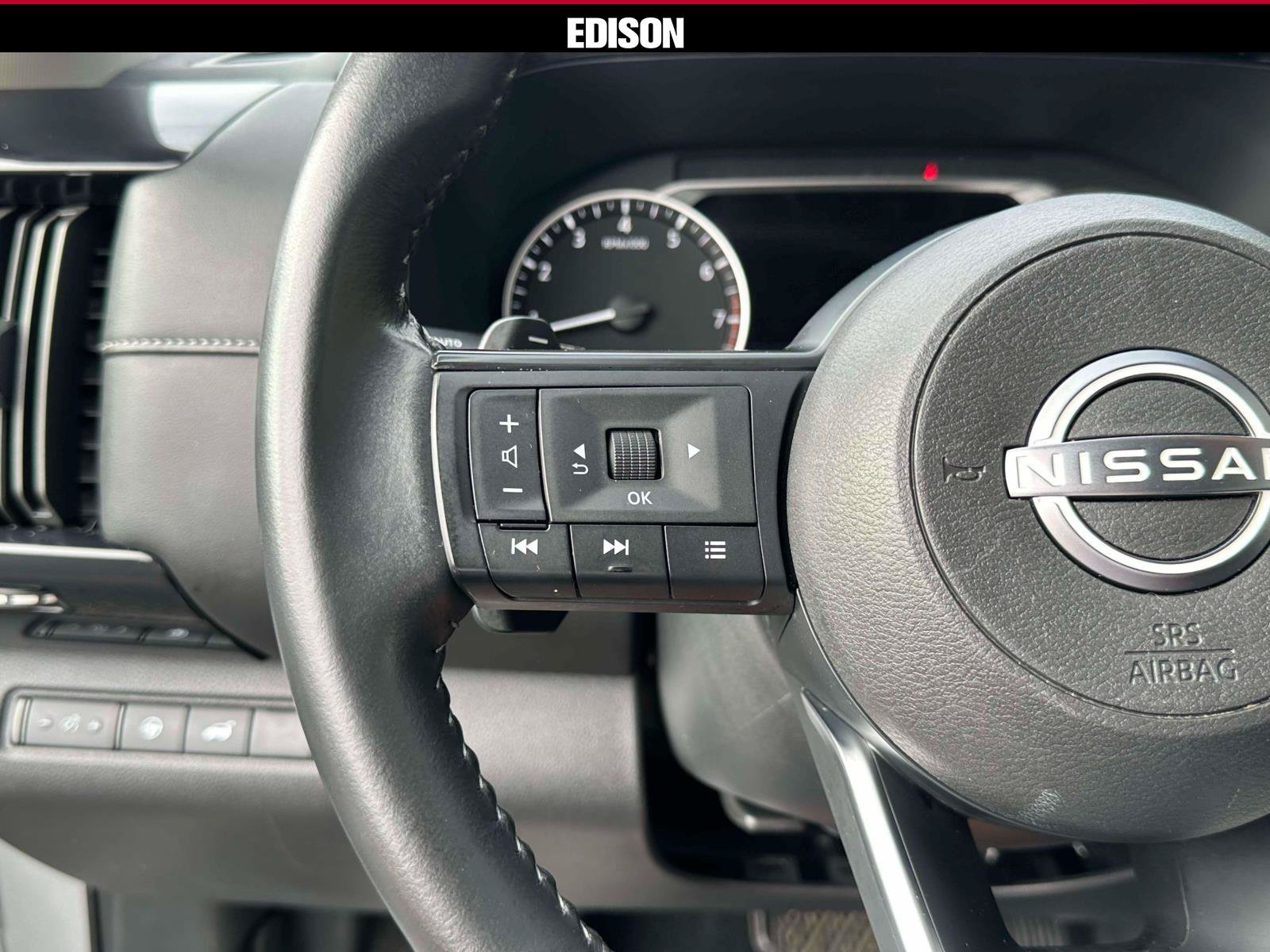 Used 2025 Nissan Pathfinder SV AWD/4WD image 20