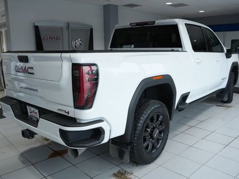 Used 2024 GMC Sierra 3500 AT4 w/ AT4 Premium Plus Package image 8