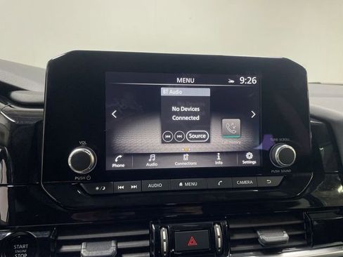 Used 2025 Nissan Pathfinder SV AWD/4WD image 16