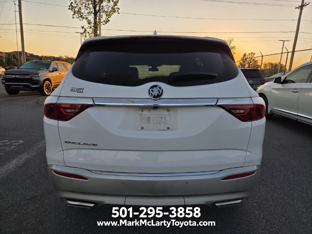Used 2023 Buick Enclave Essence FWD image 5