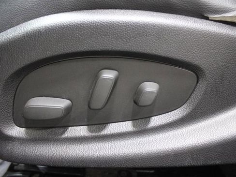 Used 2014 Chevrolet Impala LT w/ Convenience Package FWD image 19
