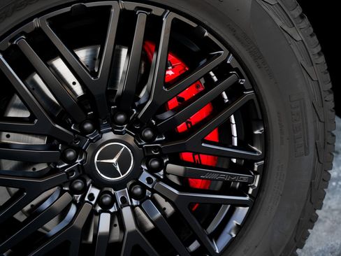 Used 2022 Mercedes-Benz G 63 AMG Squared image 9