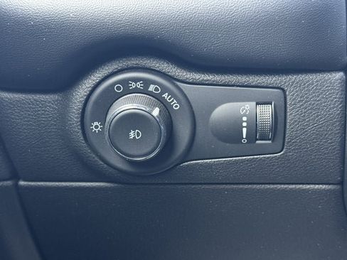 Used 2022 Dodge Durango GT image 29