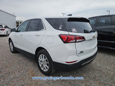 Used 2024 Chevrolet Equinox LT AWD/4WD image 9