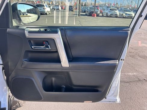 Used 2019 Toyota 4Runner SR5 Premium image 25