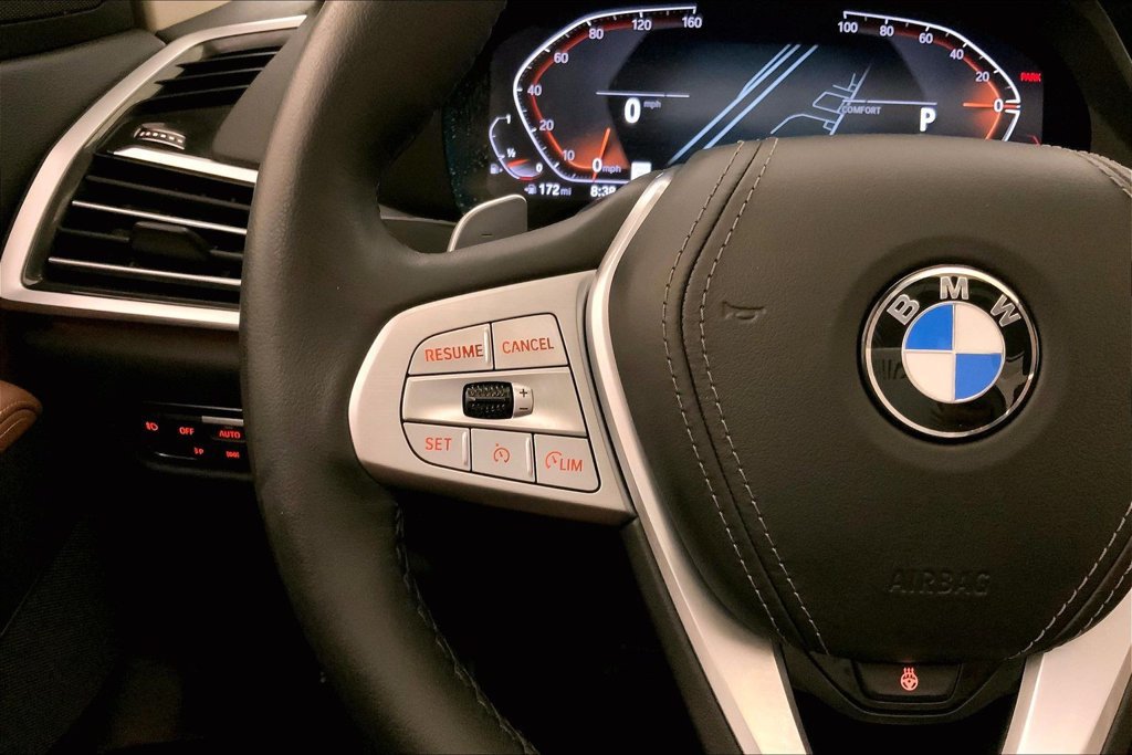 Used 2022 BMW X7 xDrive40i w/ Executive Package AWD/4WD image 18