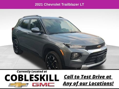 Used 2021 Chevrolet TrailBlazer LT w/ Convenience Package AWD/4WD image 1