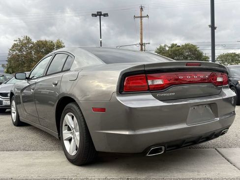 Used 2012 Dodge Charger SE RWD image 20