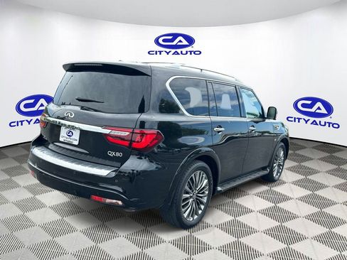 Used 2018 INFINITI QX80 2WD w/ Deluxe Technology Package image 3