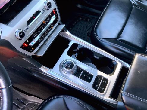 Certified 2021 Ford Explorer XLT w/ Equipment Group 202A image 14