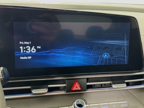 Used 2025 Hyundai Elantra SEL FWD image 15