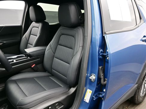 Used 2026 Chevrolet Equinox LT w/ Convenience Package II image 12