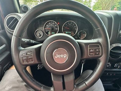 Used 2013 Jeep Wrangler Sport AWD/4WD image 13