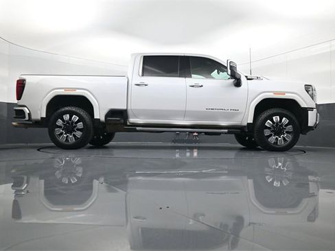 Used 2024 GMC Sierra 2500 Denali w/ Denali Reserve Package image 24