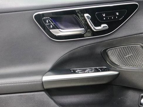Used 2025 Mercedes-Benz C 300 4MATIC Sedan image 22