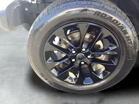 Used 2024 Jeep Wrangler Unlimited Sahara AWD/4WD image 13
