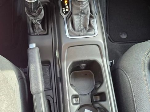 Used 2025 Jeep Wrangler Unlimited Sport AWD/4WD image 11