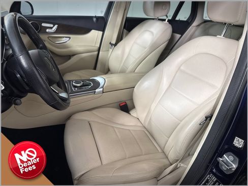 Used 2019 Mercedes-Benz GLC 300 4MATIC image 8
