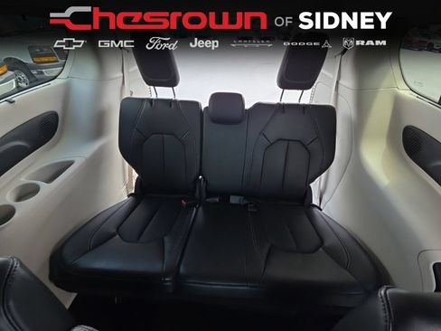 Used 2024 Chrysler Pacifica Touring-L w/ Uconnect Theater Family Group AWD/4WD image 24