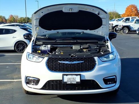 New 2026 Chrysler Pacifica Select image 23