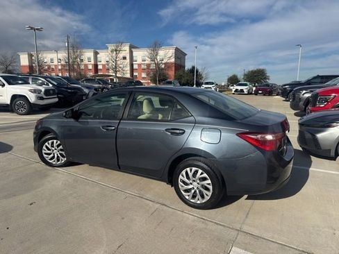 Used 2019 Toyota Corolla LE image 5