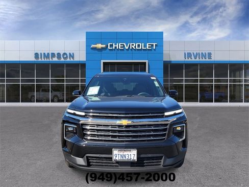 Used 2025 Chevrolet Traverse LT w/ Enhanced Driving Package image 3