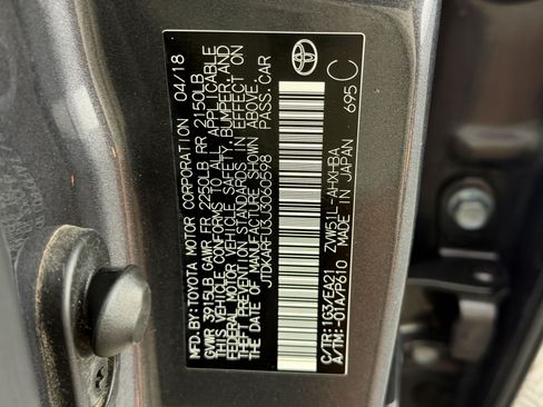Used 2018 Toyota Prius Three Touring FWD image 25