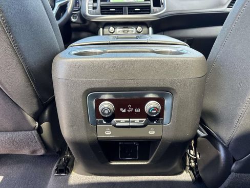 Used 2023 Chevrolet Tahoe Z71 w/ Luxury Package AWD/4WD image 16