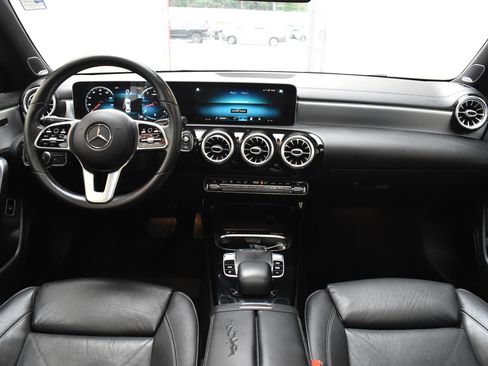 Used 2020 Mercedes-Benz CLA 250 4MATIC image 27