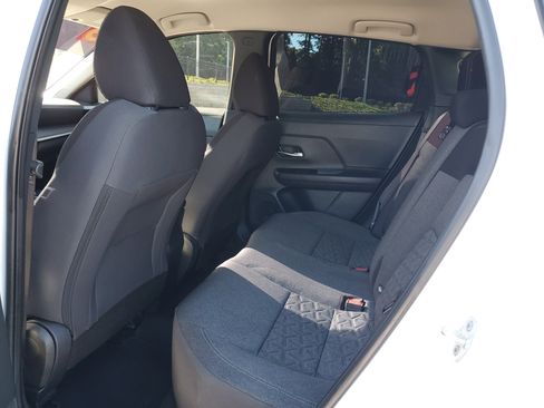 Used 2025 Nissan Kicks SV FWD image 11