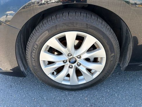 Used 2015 Subaru Legacy 2.5i Premium AWD/4WD image 13