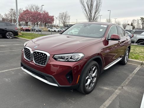 Certified 2025 BMW X4 xDrive30i image 13