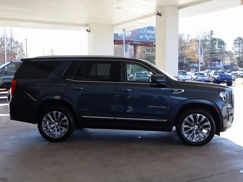 Used 2021 GMC Yukon Denali w/ Denali Premium Package image 7