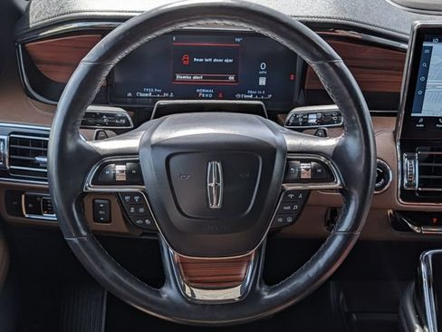 Used 2024 Lincoln Navigator Reserve AWD/4WD image 13