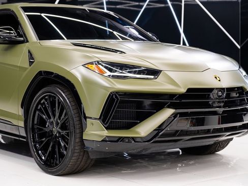 Used 2024 Lamborghini Urus S image 4