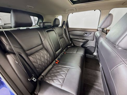 Used 2021 Nissan Rogue Platinum image 26